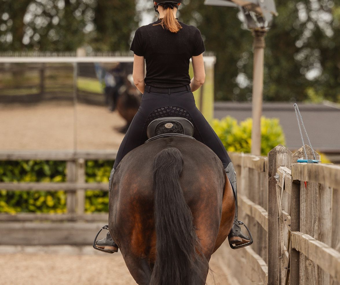 Saddle flexion without displacement