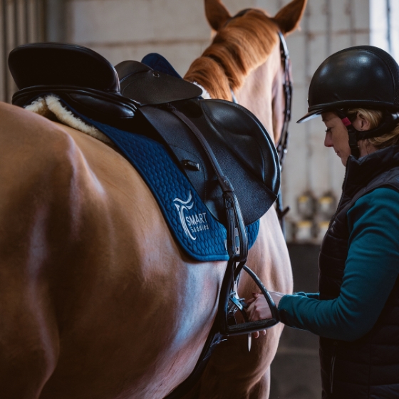 Girthing the SMART saddle